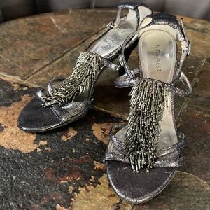 SALE! Nine West Snookie Pewter Silver Metallic Bead Fringe Sexy Night Sz 5.5